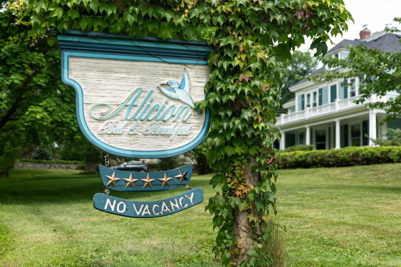 Alicion Bed & Breakfast Lunenburg Kültér fotó